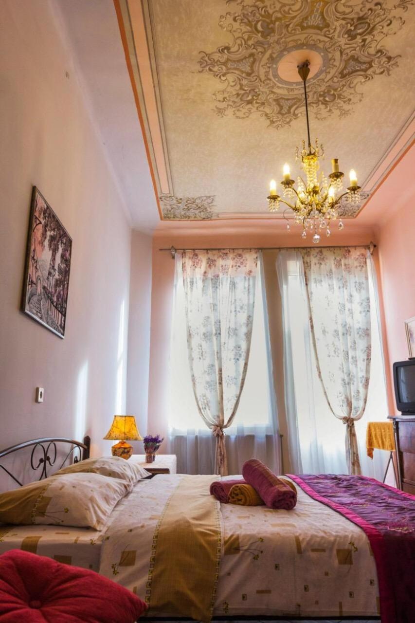 Vintage Apartment 2 Rooms With Balcony Lviv Ngoại thất bức ảnh