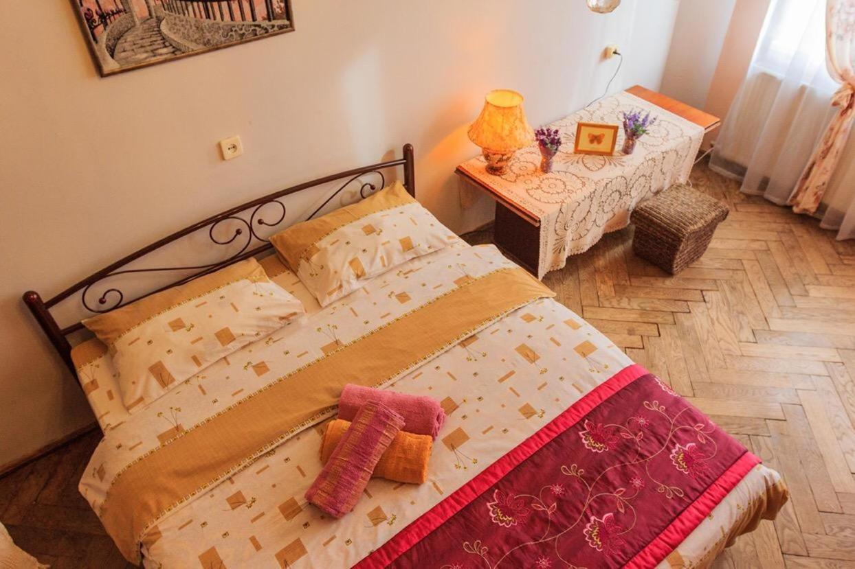 Vintage Apartment 2 Rooms With Balcony Lviv Ngoại thất bức ảnh